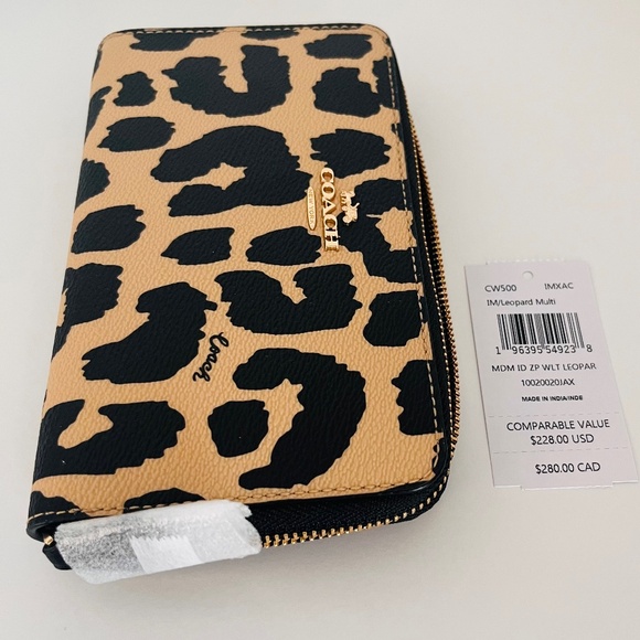 Coach Medium Zip Wallet - Picture 4 of 5